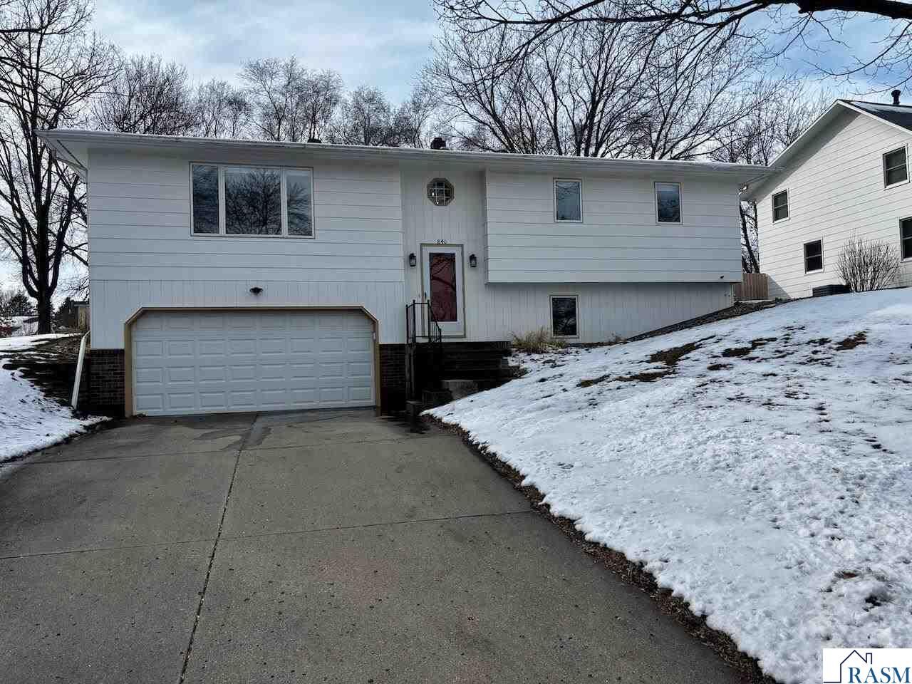 Property Photo:  840 N 9th Street  MN 56082 