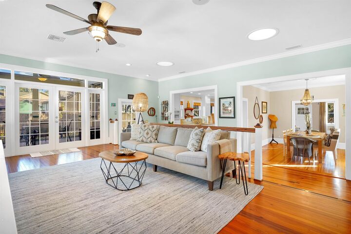 Property Photo:  28 E Park Ave  FL 32084 