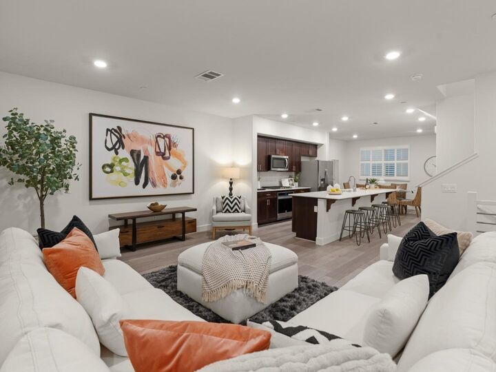 Property Photo:  115 Agustin Narvaez Street 4  CA 95136 