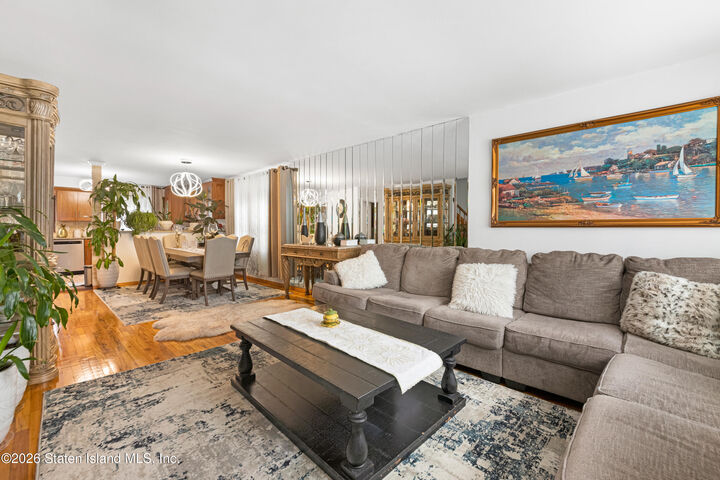 Property Photo:  204 Sommer Avenue  NY 10314 