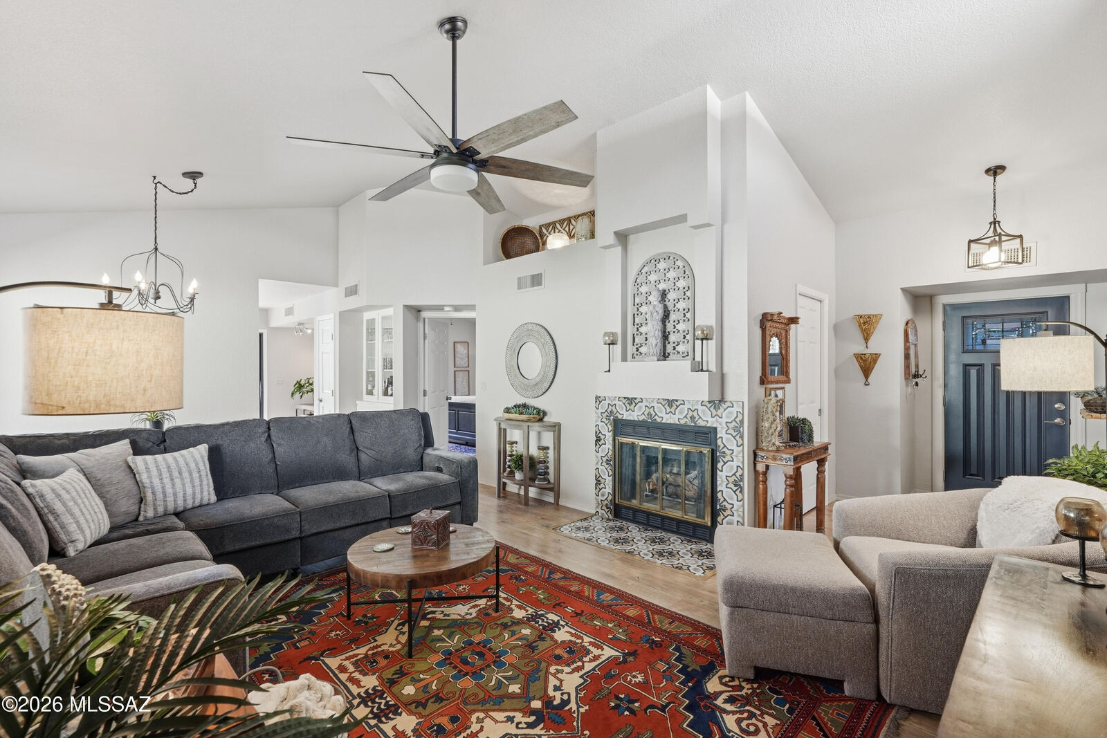 Property Photo:  200 E Suntree Street  AZ 85737 