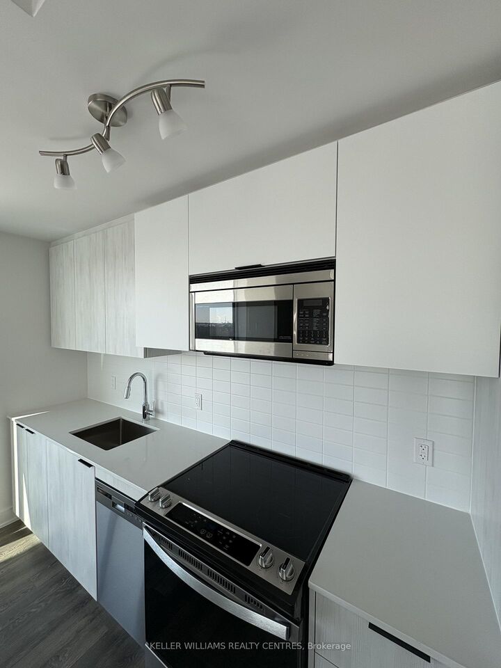 Property Photo: 1350 Ellesmere Road 1113 ON M1P 0G6