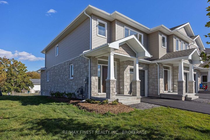 Property Photo: 215 Heritage Park Drive ON K7R 3Y1