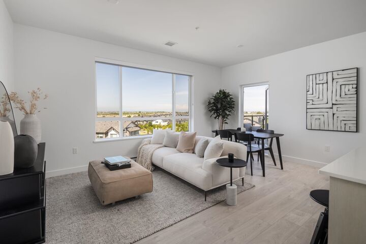 Property Photo: 2431 Rabbit Drive 215 BC V4M 0G5