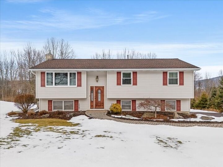 Property Photo: 18 Clearview Place NY 13901