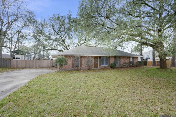 Property Photo:  41145 1st Colonial St  LA 70769 