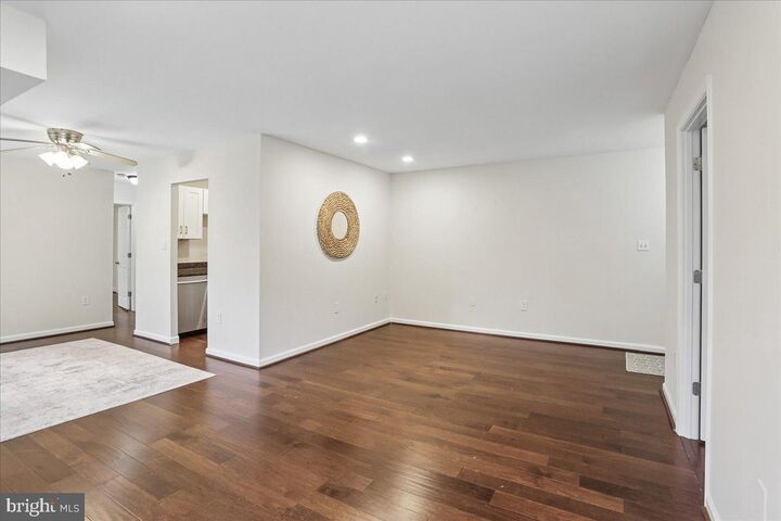 Property Photo: 5202 Crossfield Court 120 MD 20852