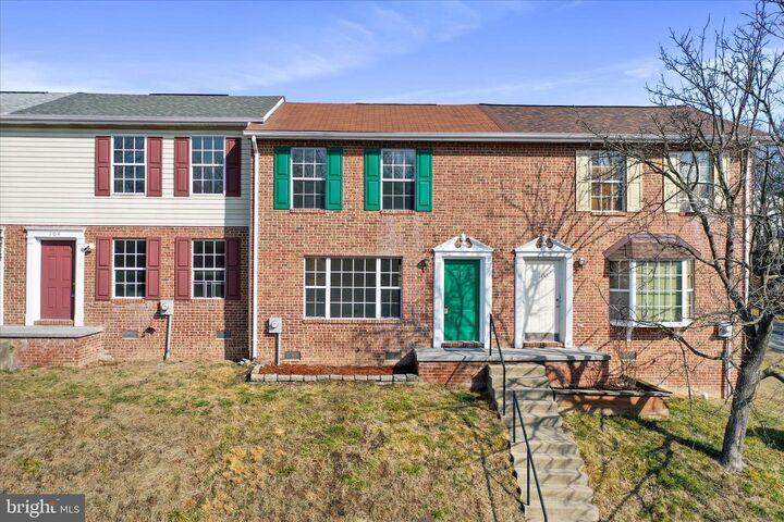 Property Photo:  102 Waterford Lane  VA 22602 