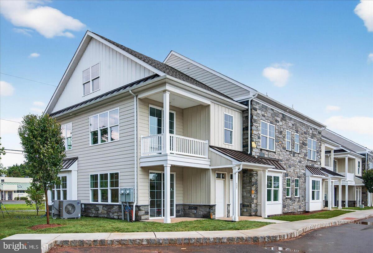 Property Photo:  409 Isabelle Court 101  PA 19438 