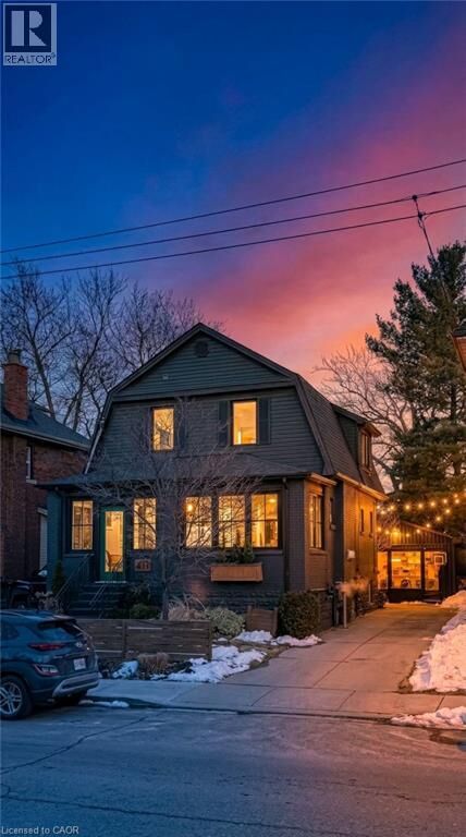 Property Photo:  411 Dundurn Street South  ON L8P 4L8 