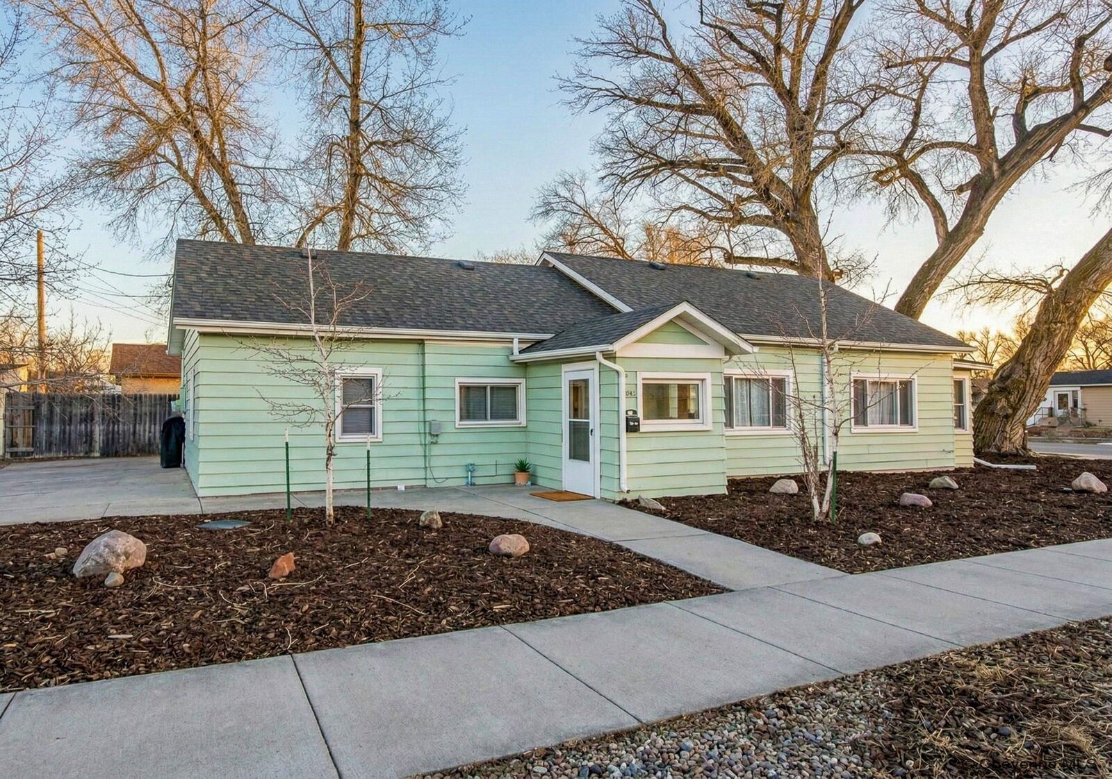 Property Photo:  569 N 6th St  WY 82070 