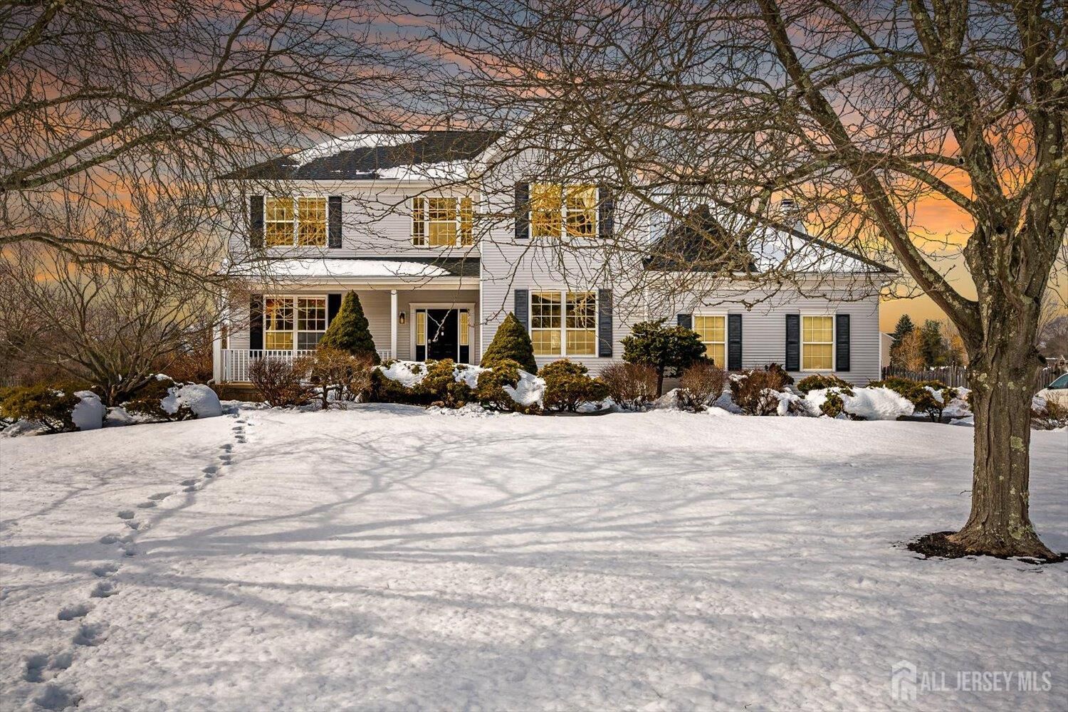 Property Photo:  4 Veghte Place  NJ 08823 