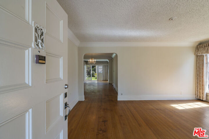 Property Photo:  246 N Irving Blvd  CA 90004 