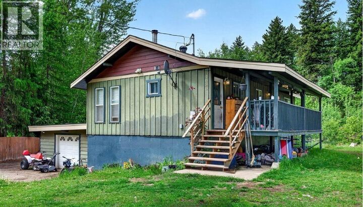 1050 Scott Drive — photo 1