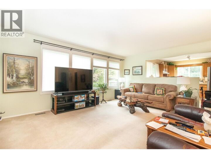 Property Photo: 1209 Brookside Avenue 2 BC V1Y 5T5