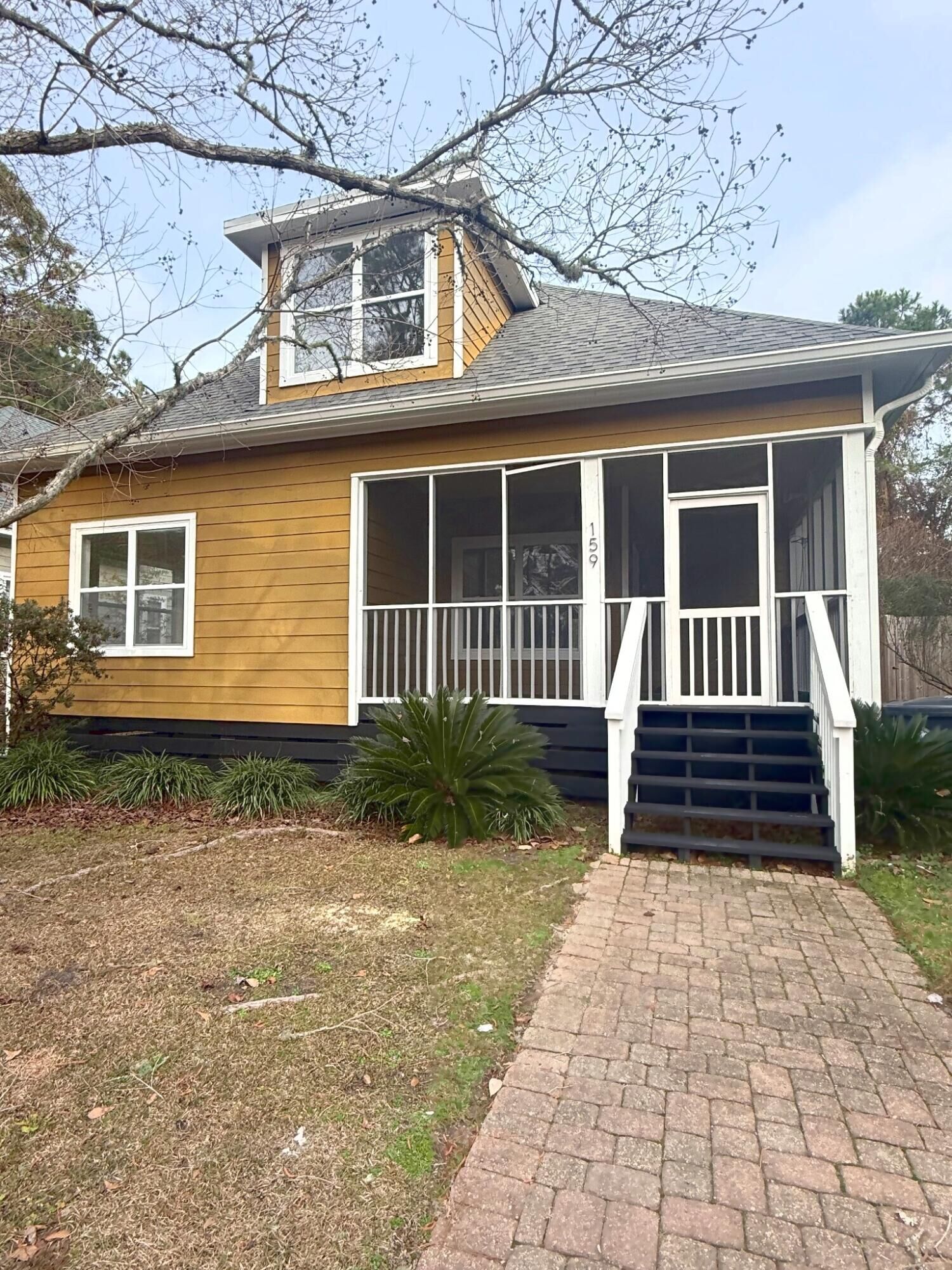 Property Photo: 159 N 7th Street FL 32459