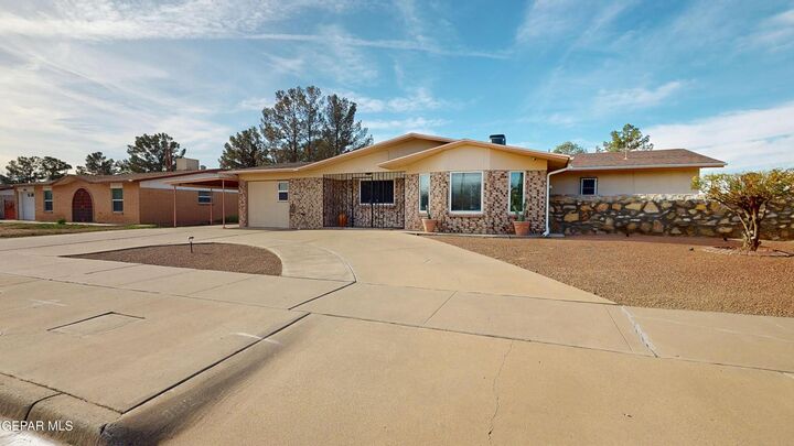 Property Photo:  8612 Arboleda Drive  TX 79907 