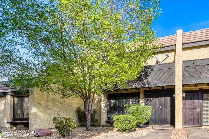 Property Photo: 4563 Kenmare Way NV 89121