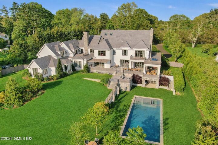 Property Photo:  30 Meadowcroft Lane  CT 06830 