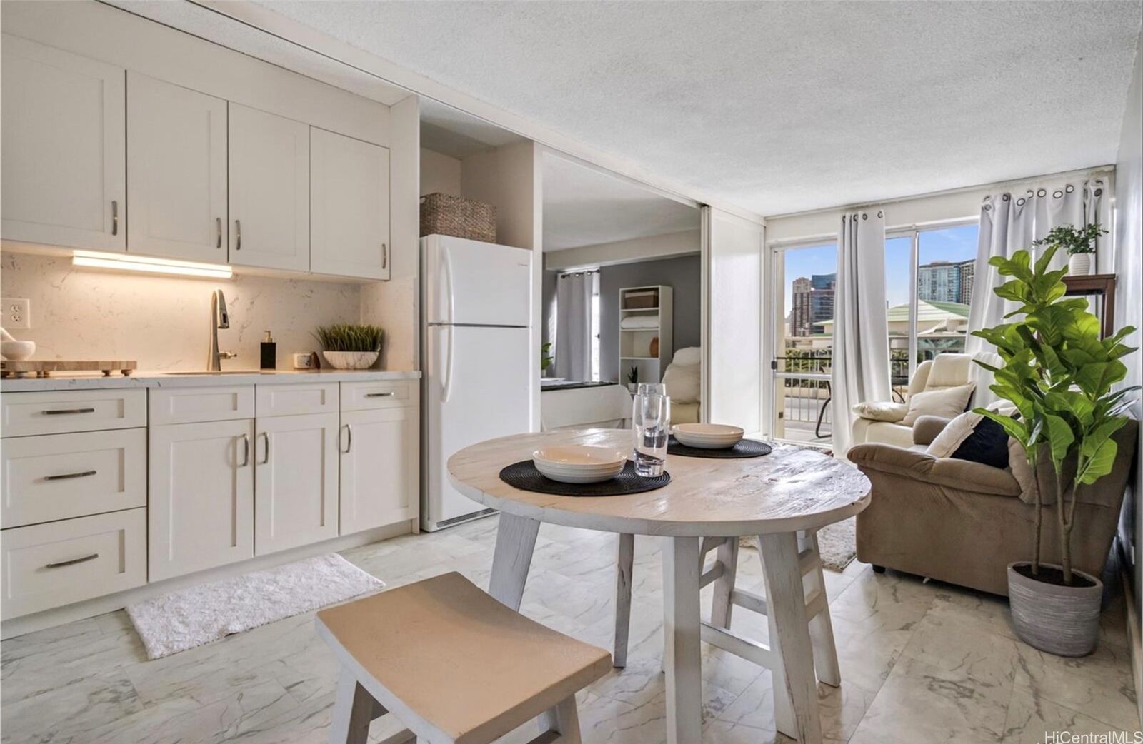 Property Photo:  1655 Makaloa Street 812  HI 96814 