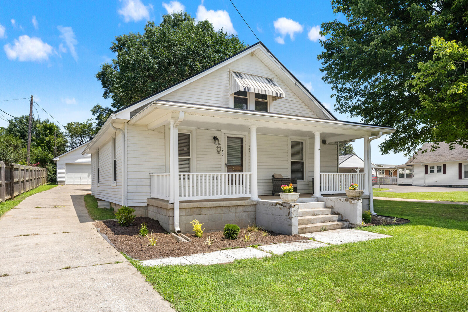 Property Photo:  217 N Middletown Road  KY 40361 