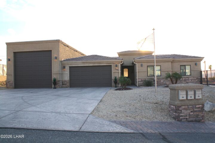 Property Photo: 2905 Swirl Dr AZ 86404