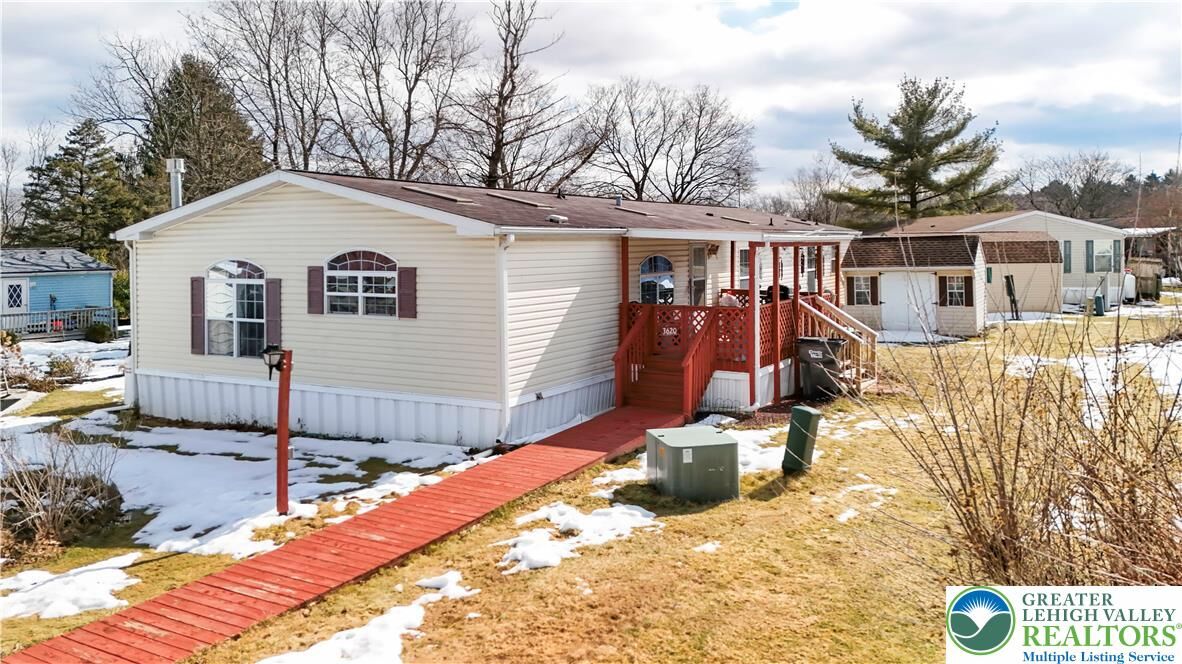 Property Photo: 3620 Lil Wolf Circle PA 18069