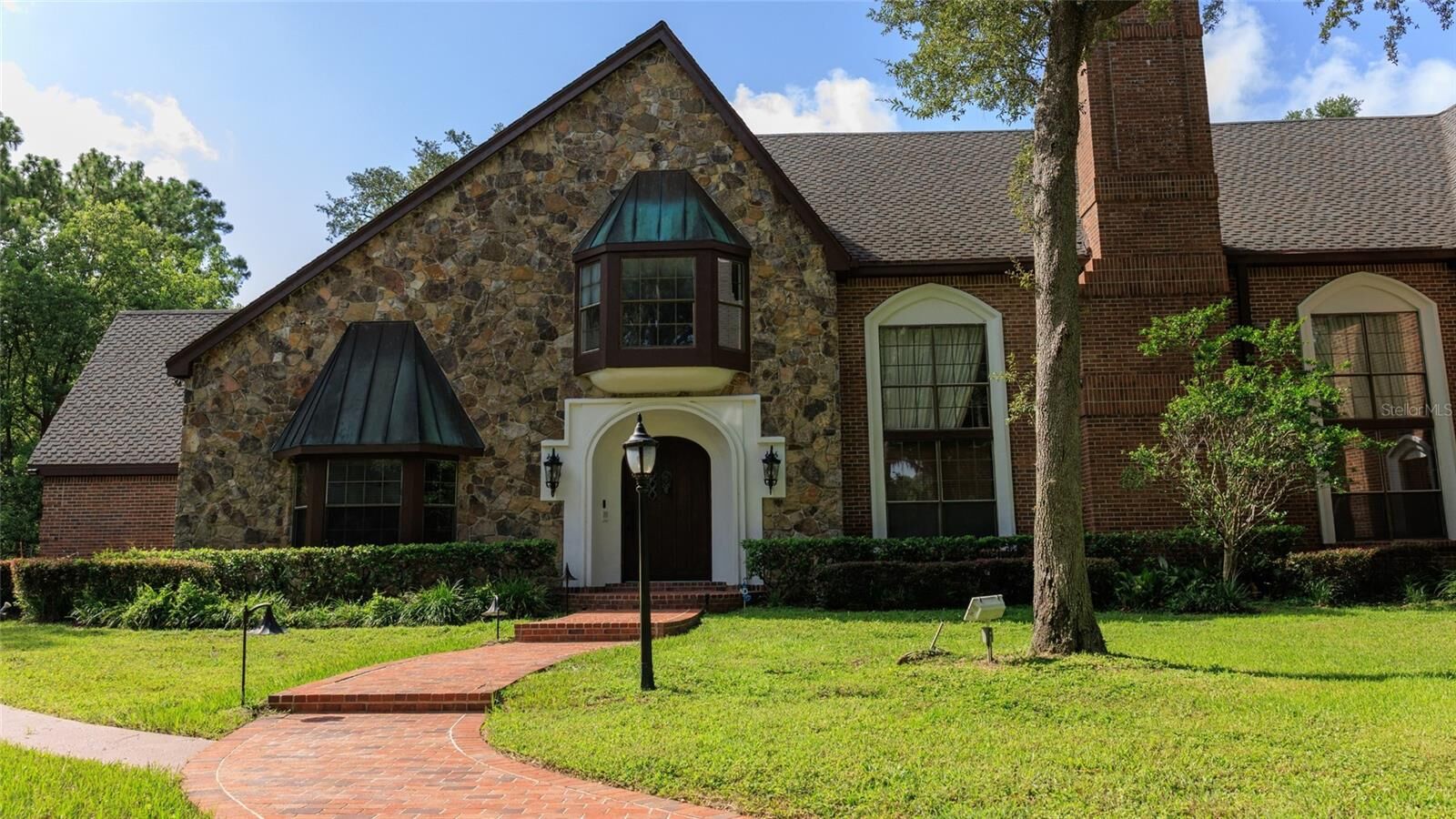 Property Photo:  810 Sweetwater Club Boulevard  FL 32779 