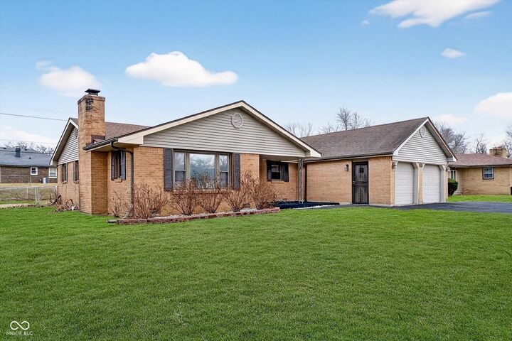 Property Photo: 1008 Malibu Drive IN 46016