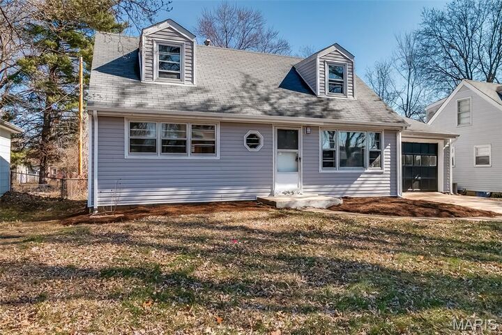 Property Photo: 31 Godfrey Lane MO 63135