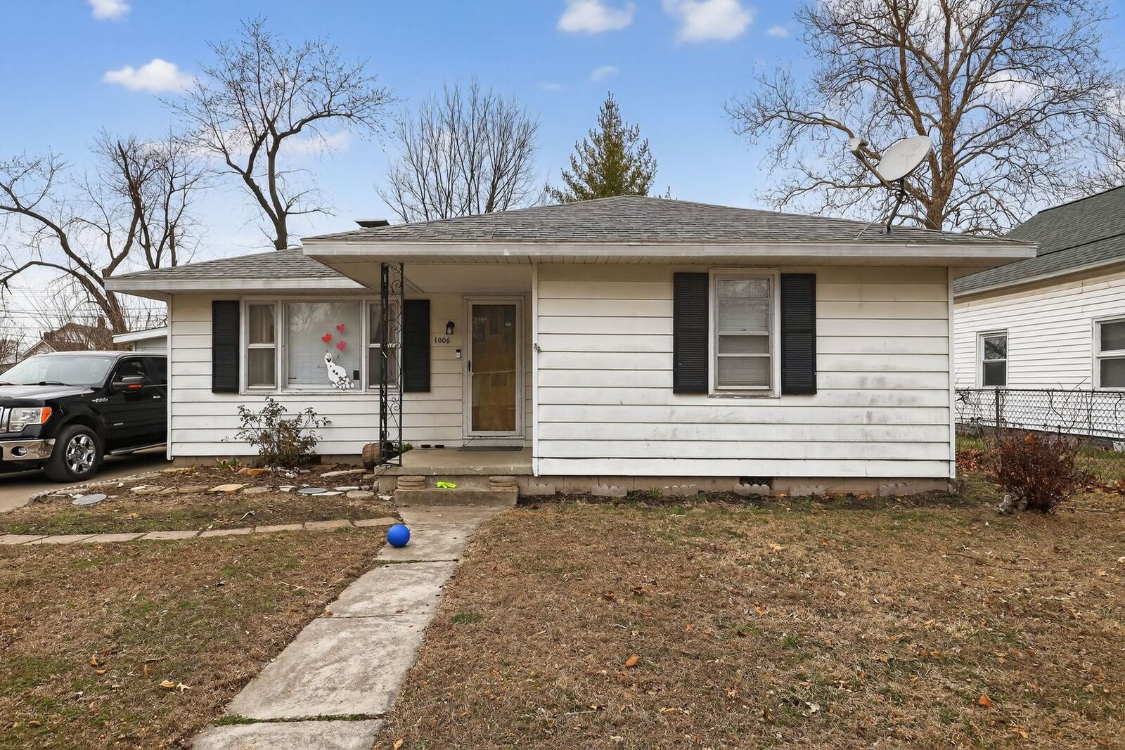 Property Photo:  1006 Hester Avenue  IL 62801 