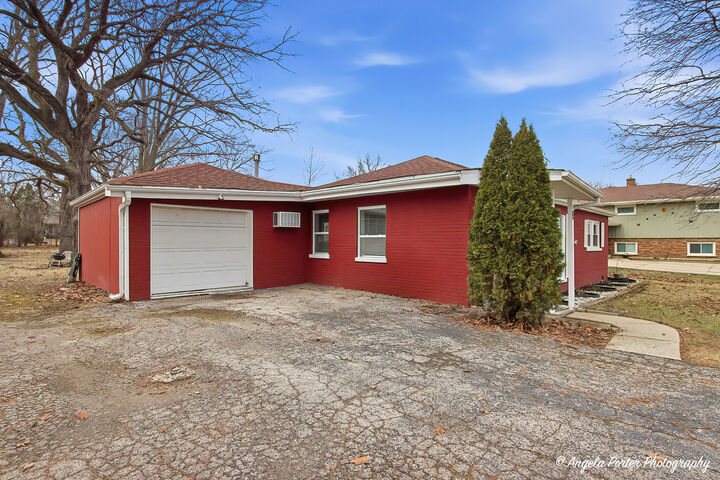 Property Photo:  2936 Witchwood Lane  IL 60087 