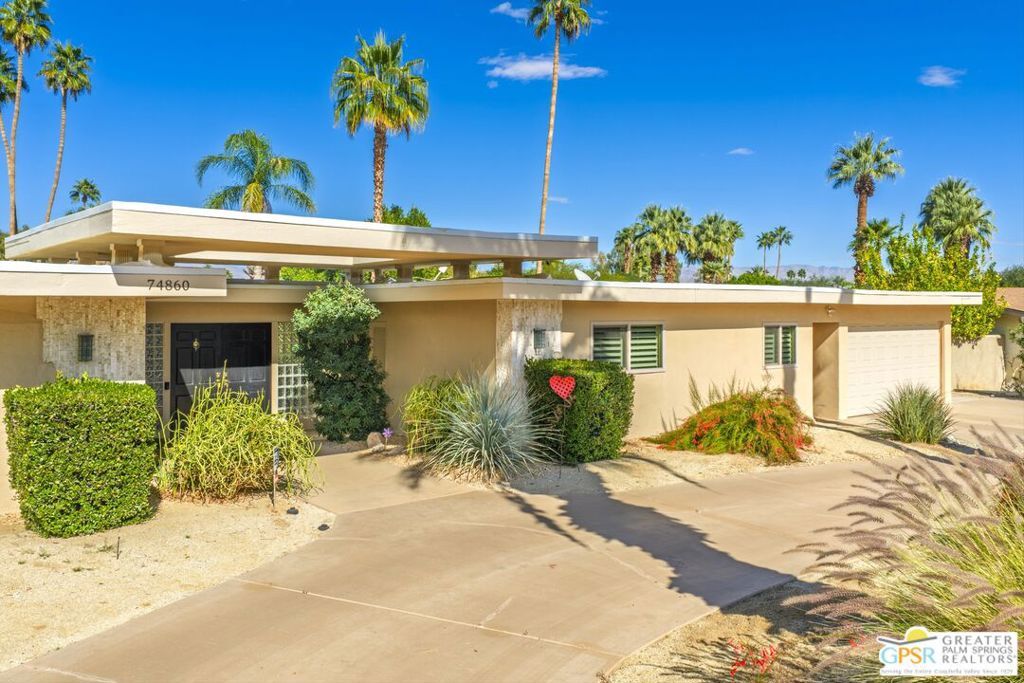 Property Photo:  74860 Fairway Drive  CA 92260 