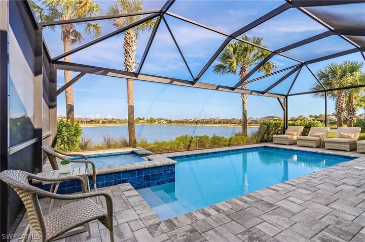 Property Photo:  2073 Yellowfin Circle  FL 34114 