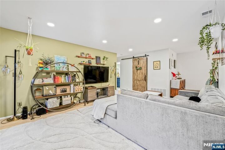 Property Photo:  2213 Hilltop Road  NJ 07430 