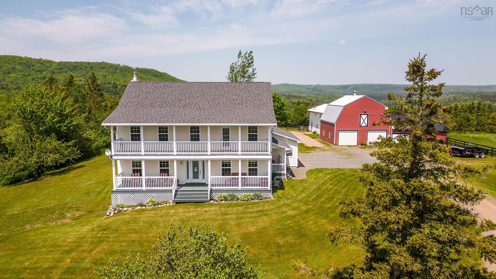 Property Photo: 2569 Highway 2 NS B0M 1B0