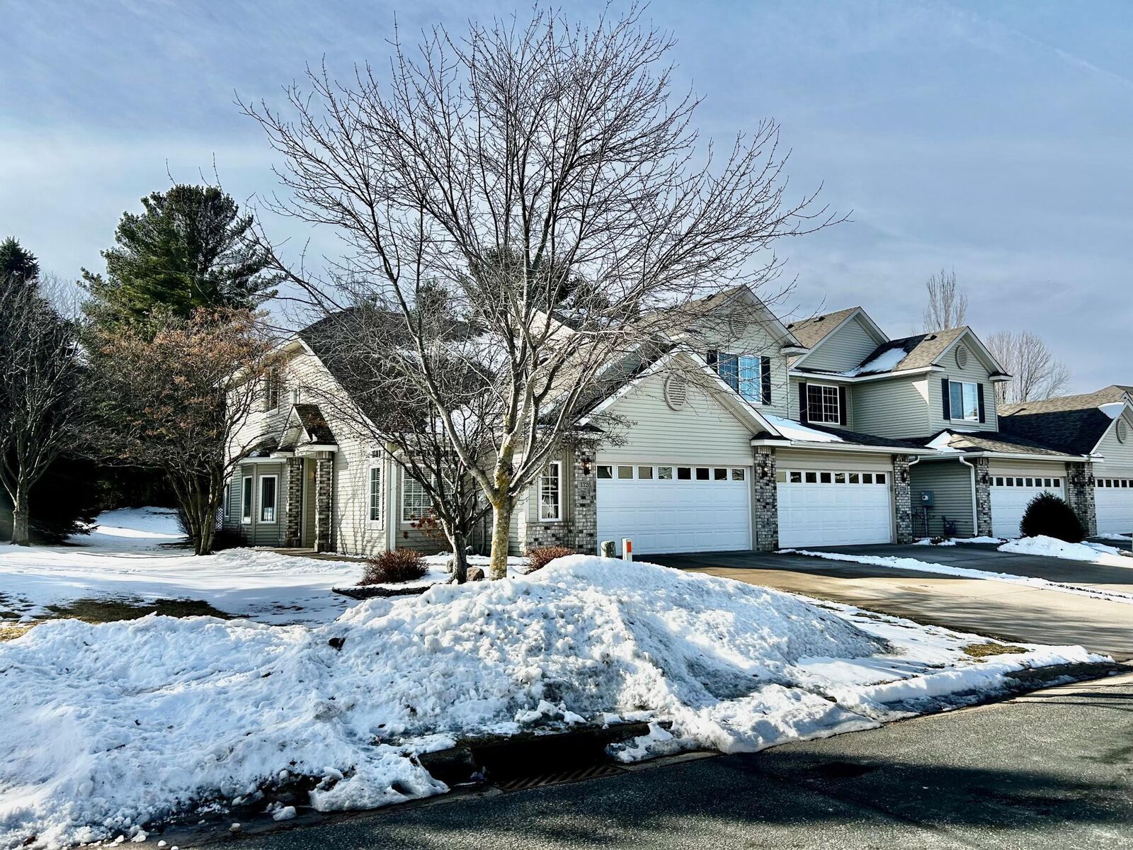 Property Photo:  1726 Sunset Drive  MN 55057 