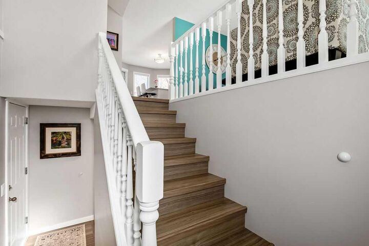 Photo de la propriété: 201 Fairway Drive NW AB T1V 1C9