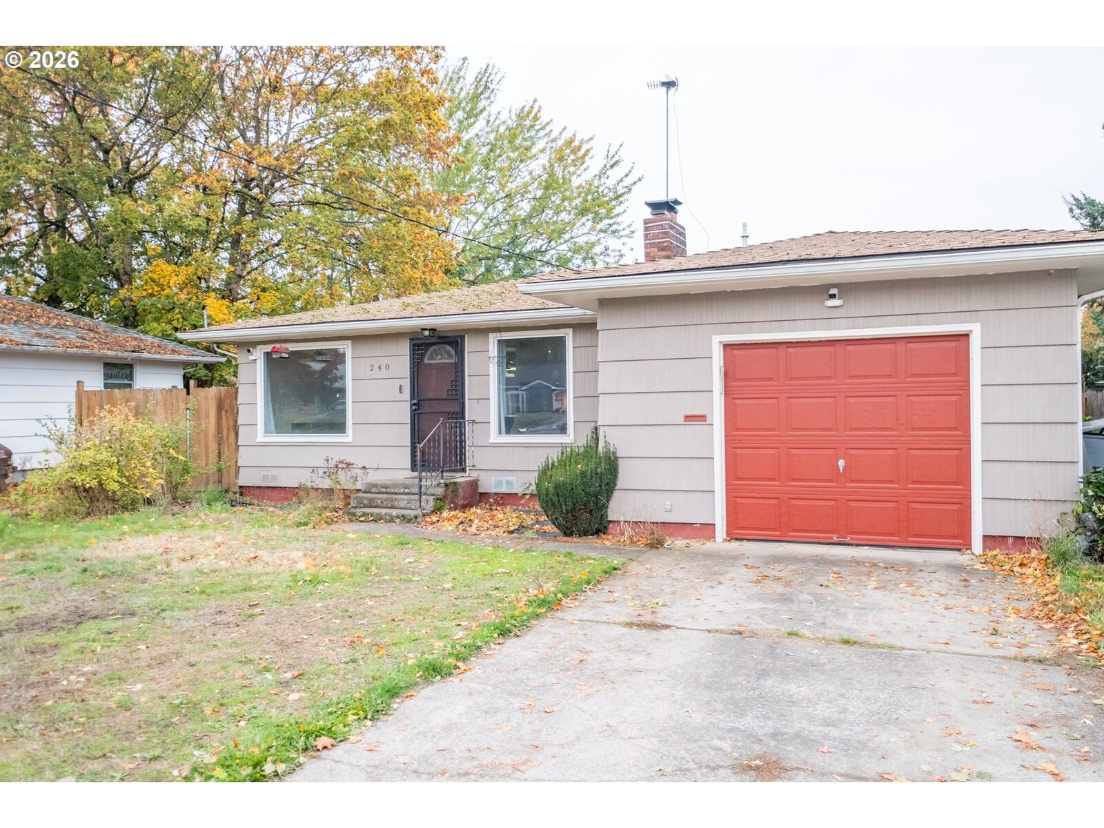 Property Photo: 240 S 7th St OR 97355