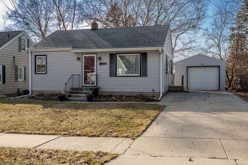 Property Photo:  1519 23rd Street  IL 61108 