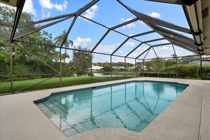 Property Photo:  9953 SE Mahogany Way  FL 33469 