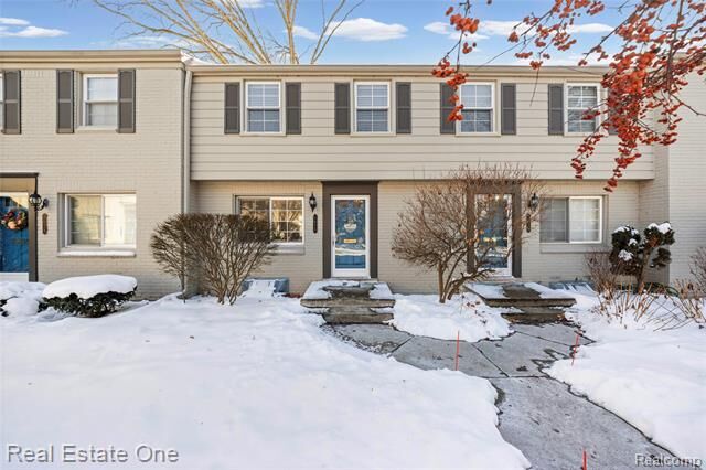 Property Photo:  1675 Graefield Road  MI 48009 