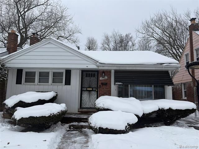 Property Photo:  19711 Greydale Avenue  MI 48219 