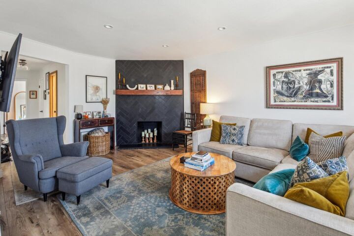 Property Photo:  3833 Ortega Street  CA 94122 