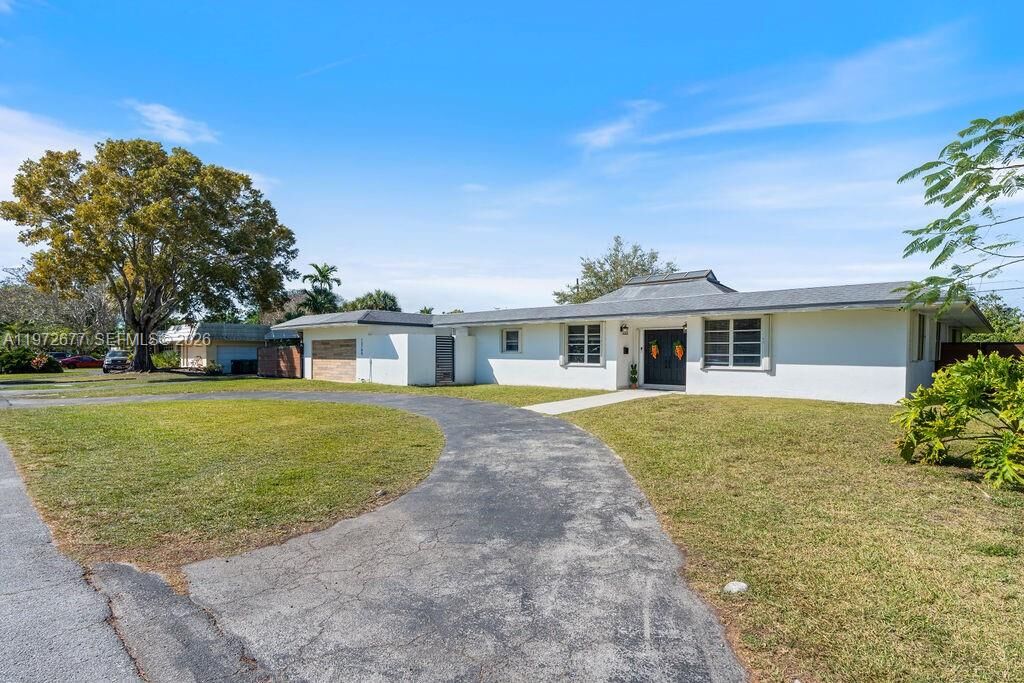 Property Photo: 13780 SW 73rd Ct FL 33158