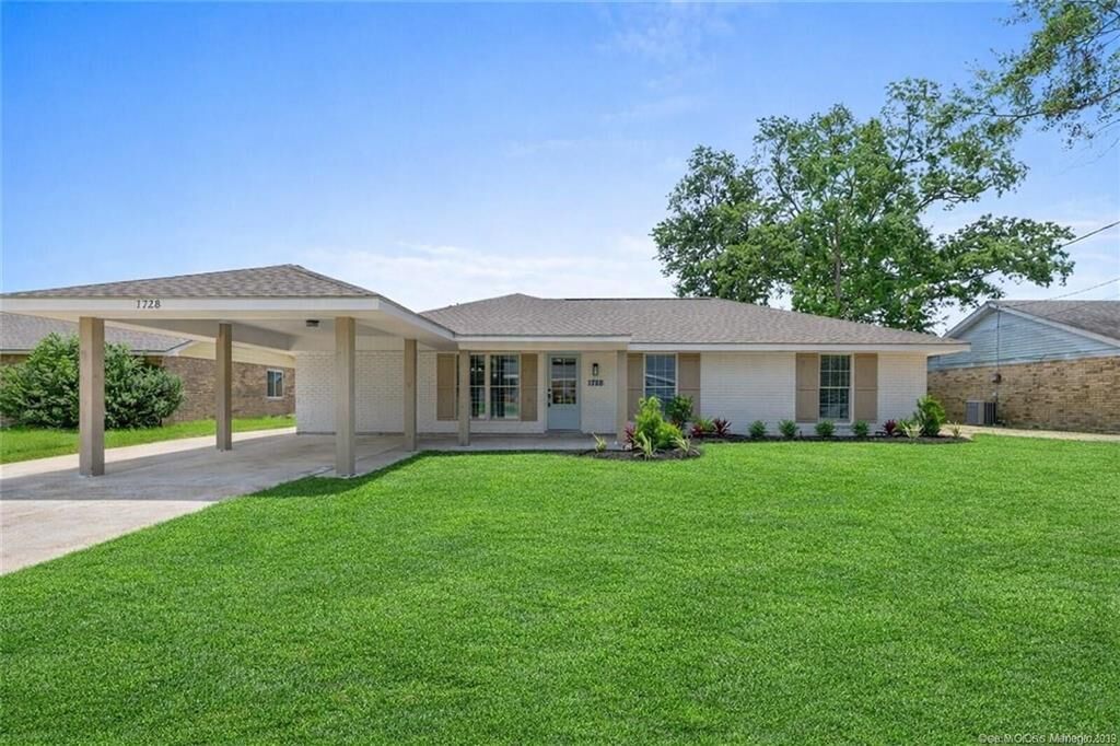 Property Photo: 1728 Myrtle Street LA 70669