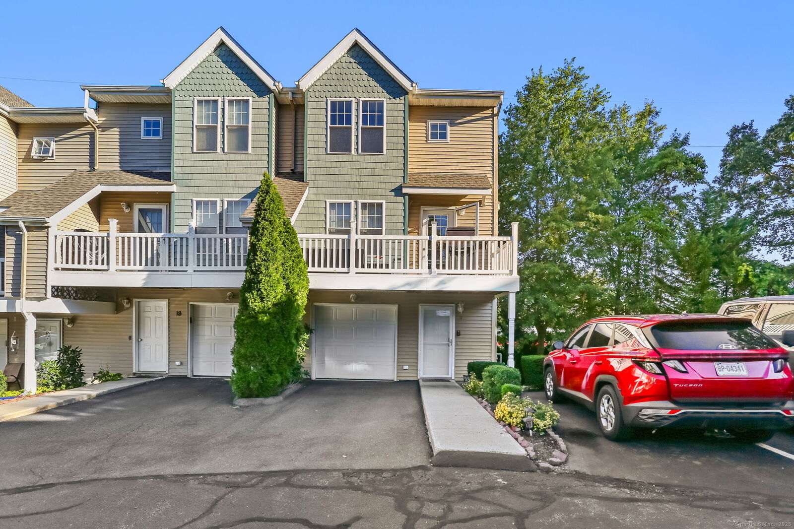 Property Photo:  17 Miranda Lane 17  CT 06615 