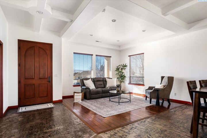 Property Photo: 216 Bear Dr. WA 99352