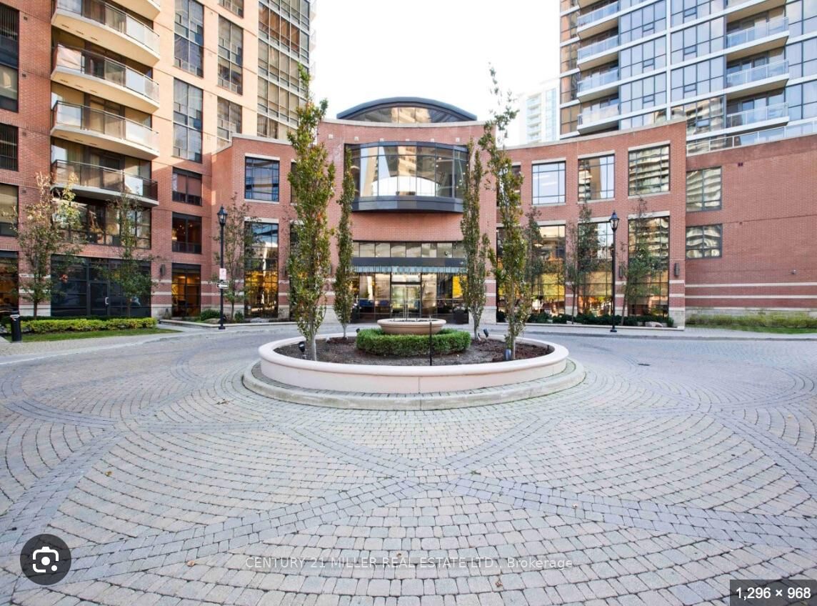 Property Photo:  33 Sheppard Avenue E 3008  ON M2N 7K1 