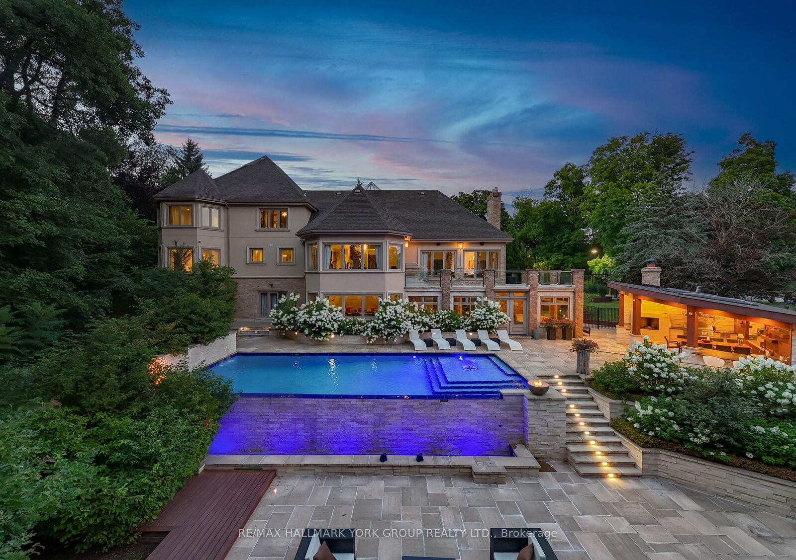 Property Photo: 24 Dew Drop Court ON L6A 1E9